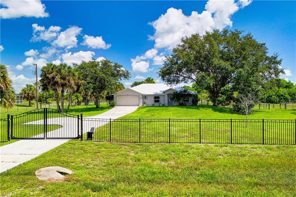 GOLDEN GATE ESTATES - Residential