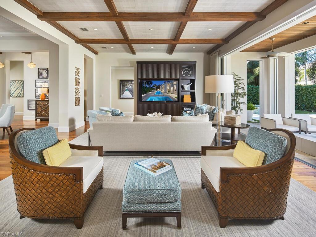 OLDE NAPLES - Residential