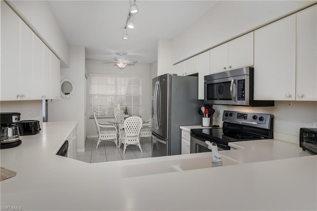 FAIRWAYS I - Residential Lease