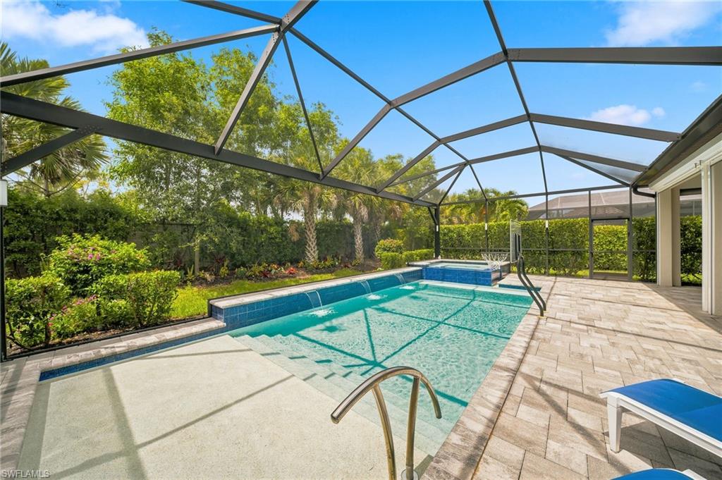 ESPLANADE - Residential