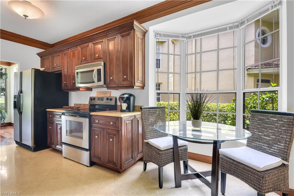 SILVER OAKS - Residential