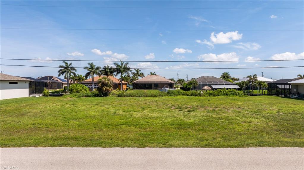 CAPE CORAL - Land