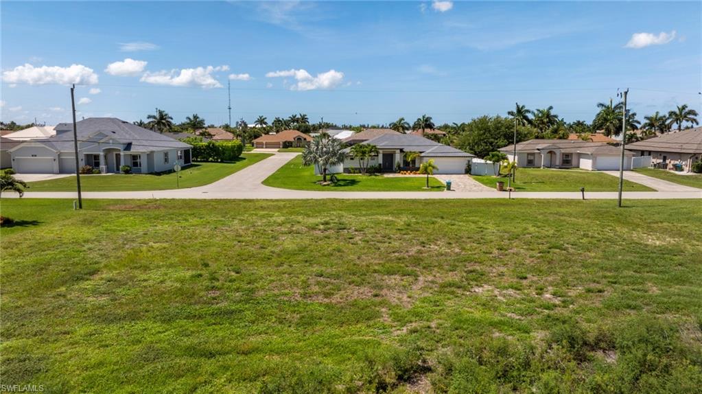 CAPE CORAL - Land