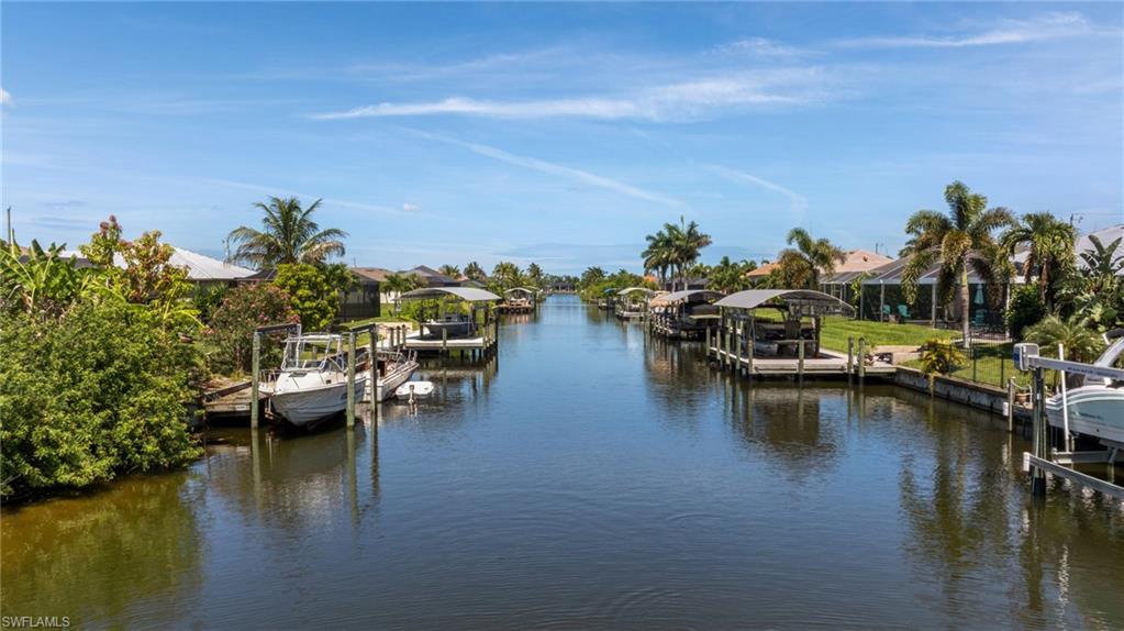 CAPE CORAL - Land