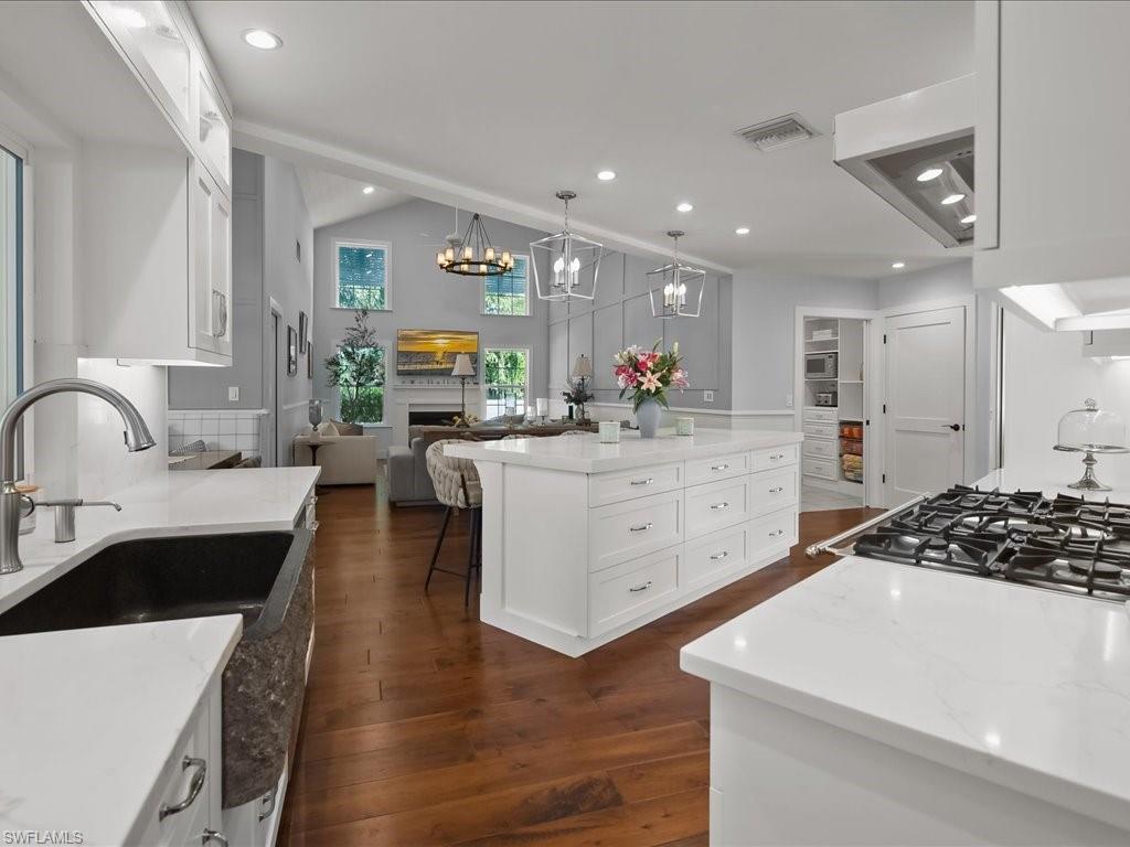 PINE RIDGE - Residential