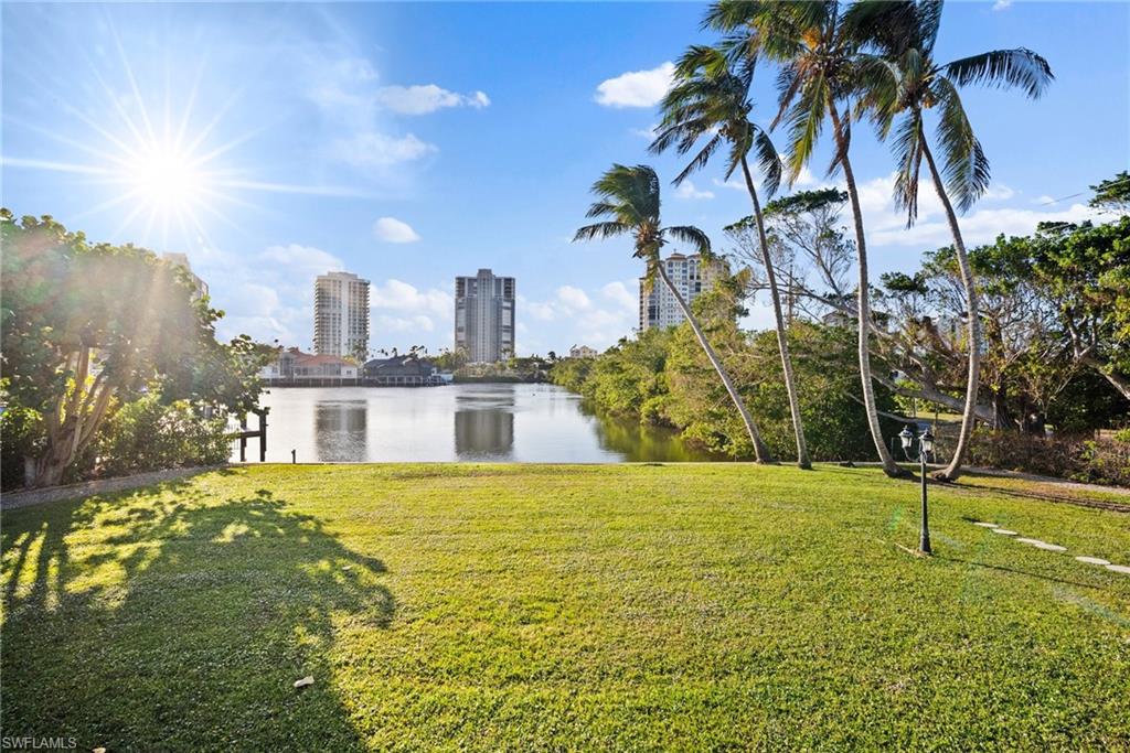 PARK SHORE - Residential
