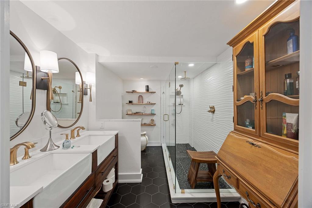VENETIAN BAYVIEW - Residential Lease
