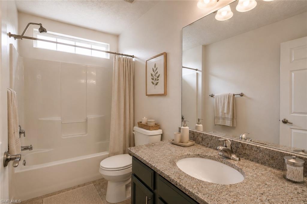 LEAWOOD LAKES - Residential