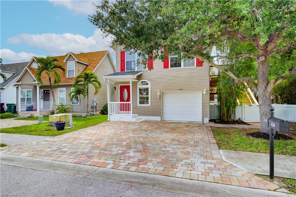 LEAWOOD LAKES - Residential
