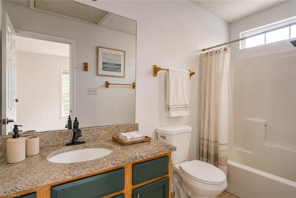 LEAWOOD LAKES - Residential
