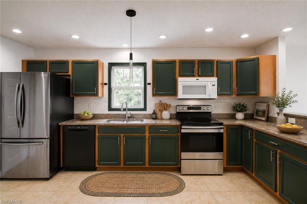 LEAWOOD LAKES - Residential