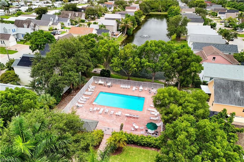 LEAWOOD LAKES - Residential