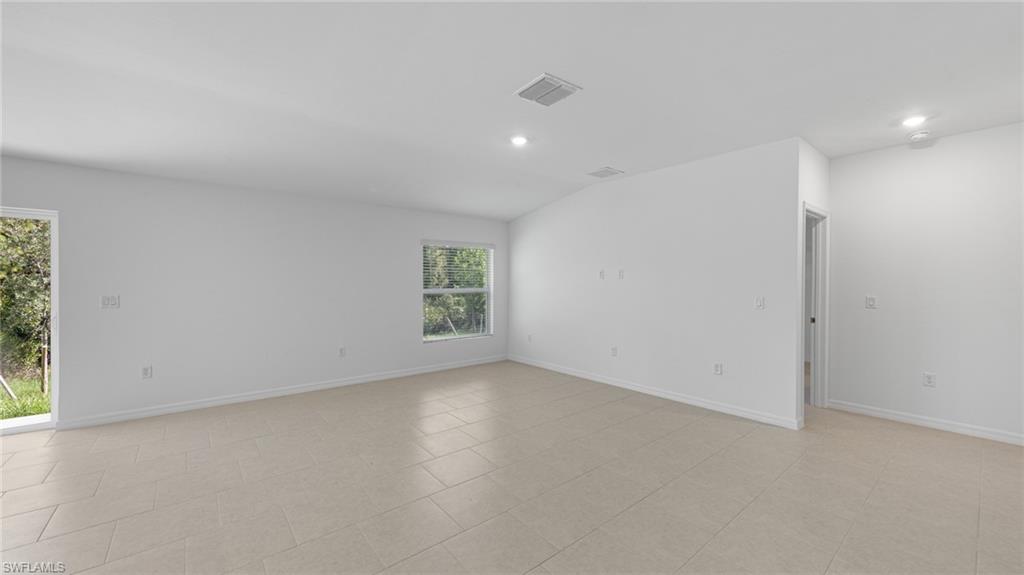 SAVANNA LAKES - Residential
