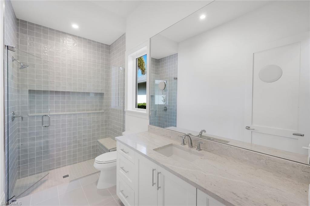 THE ENCLAVE OF DISTINCTION - Residential