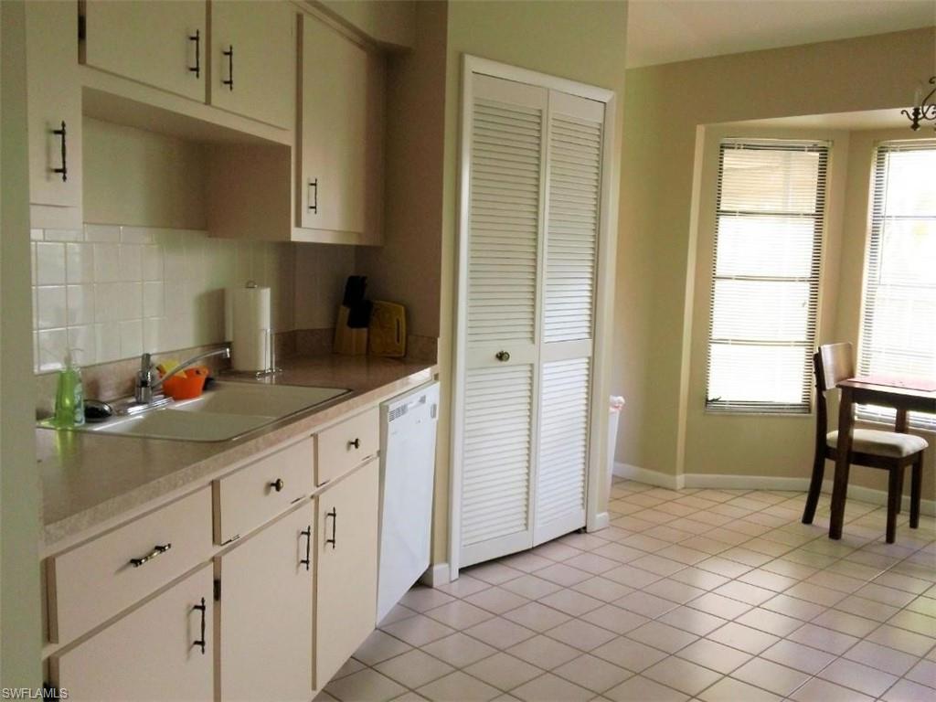 SAN CARLOS PARK - Residential