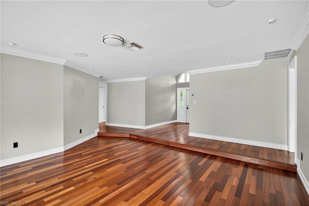 TANGLEWOOD - Residential