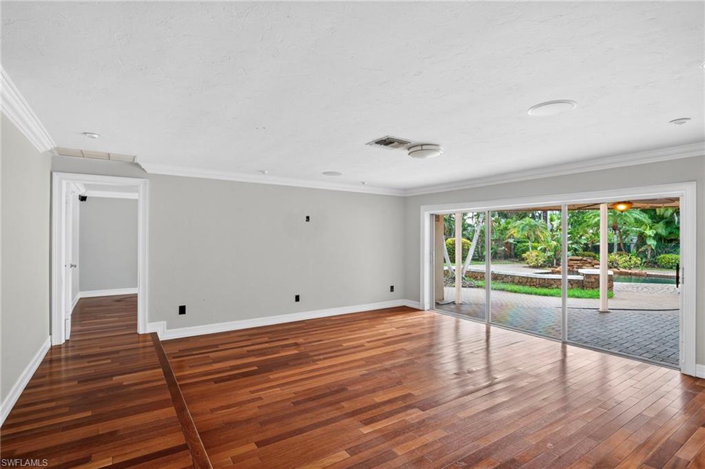 TANGLEWOOD - Residential