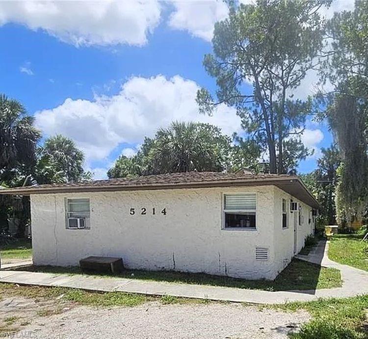 NAPLES MANOR - Residential Income