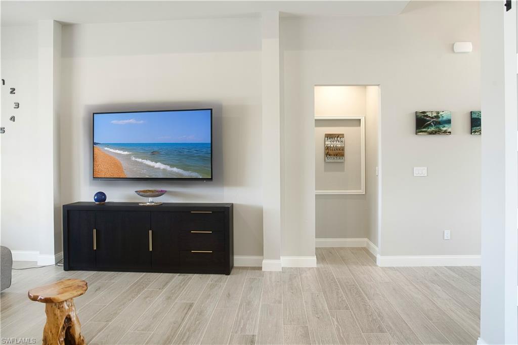 LONG MEADOW - Residential