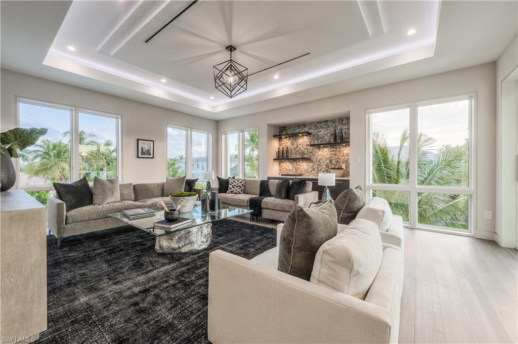 OLDE NAPLES - Residential