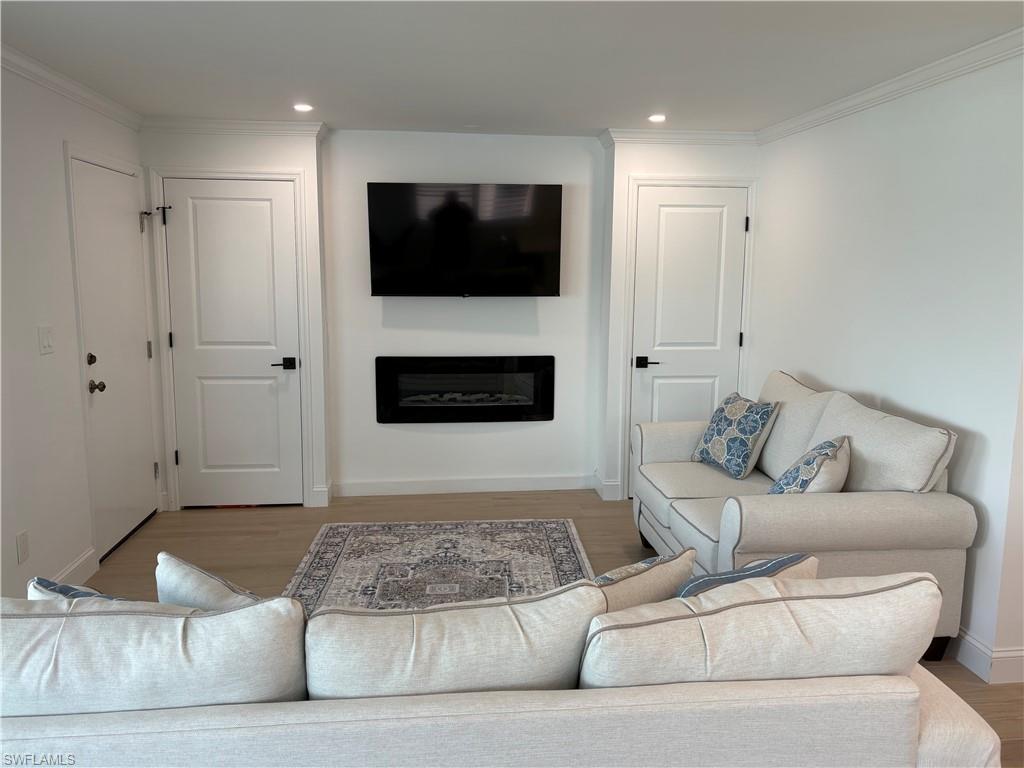 MOORINGS POINT CONDO - Residential Lease