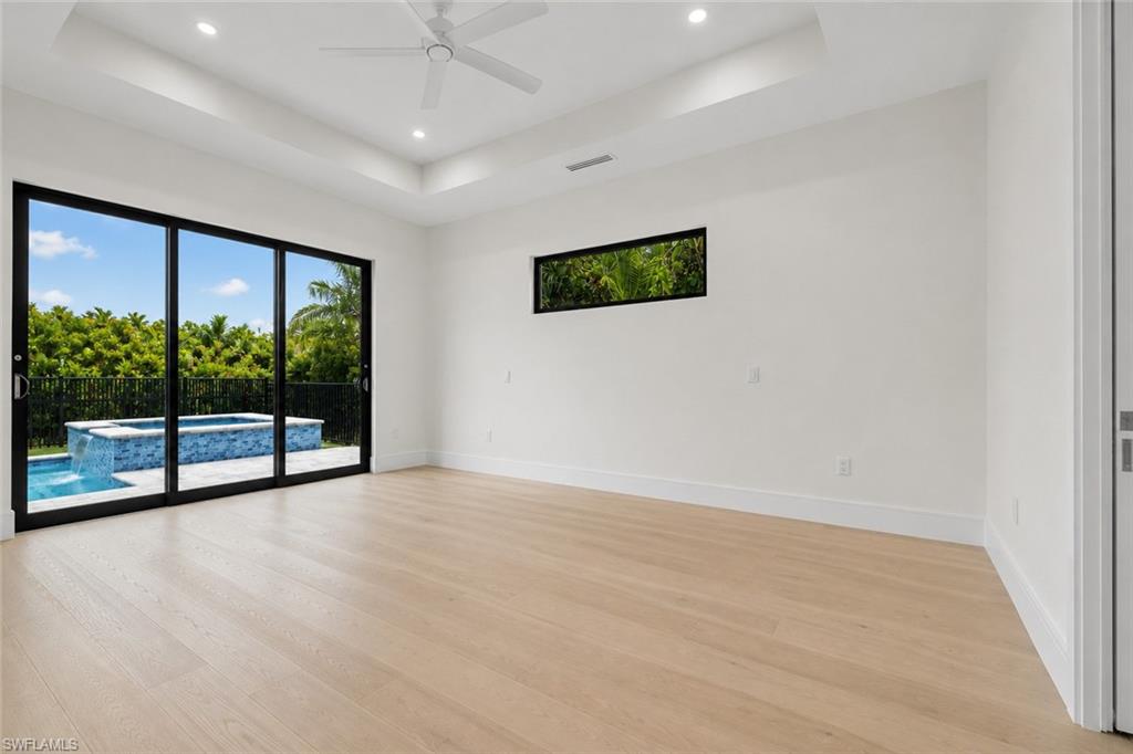 HALLENDALE - Residential
