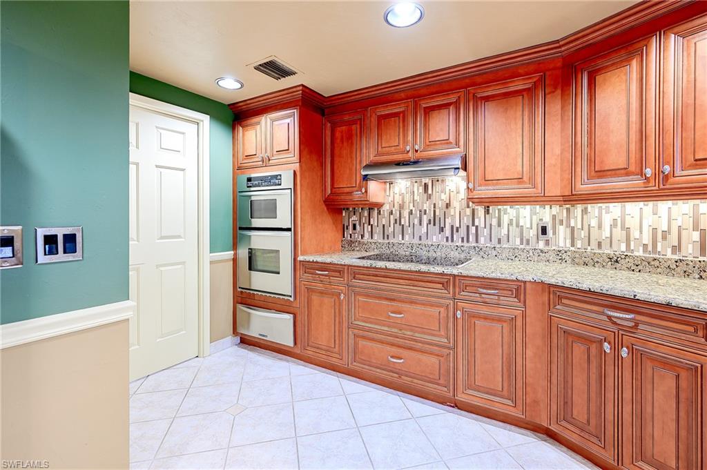 PELICAN BAY WOODS - Residential