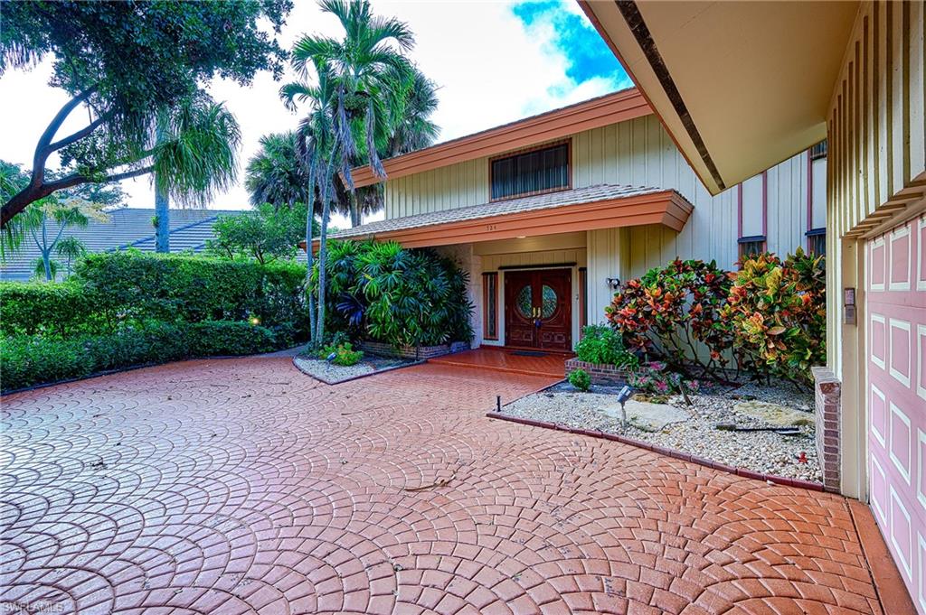 PELICAN BAY WOODS - Residential