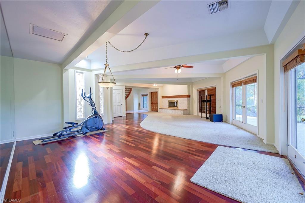 PELICAN BAY WOODS - Residential