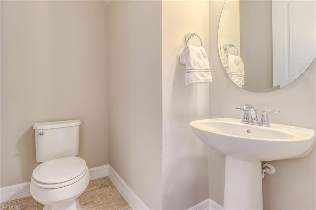 AVERY SQUARE - Residential