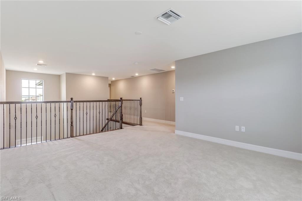 AVERY SQUARE - Residential