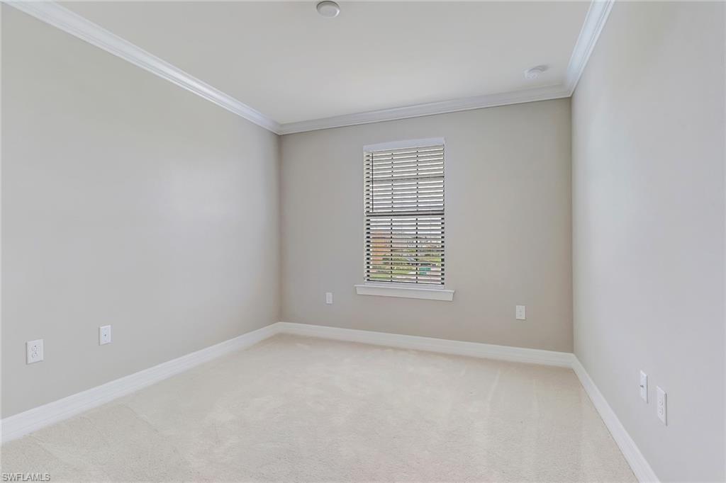 AVERY SQUARE - Residential