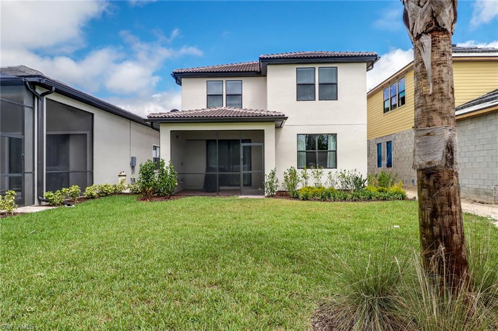 AVERY SQUARE - Residential