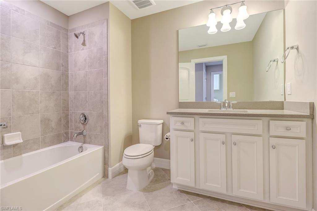 AVERY SQUARE - Residential