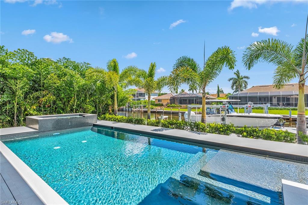 MARCO ISLAND - Residential