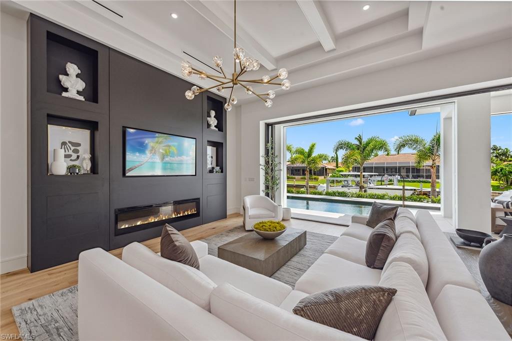 MARCO ISLAND - Residential