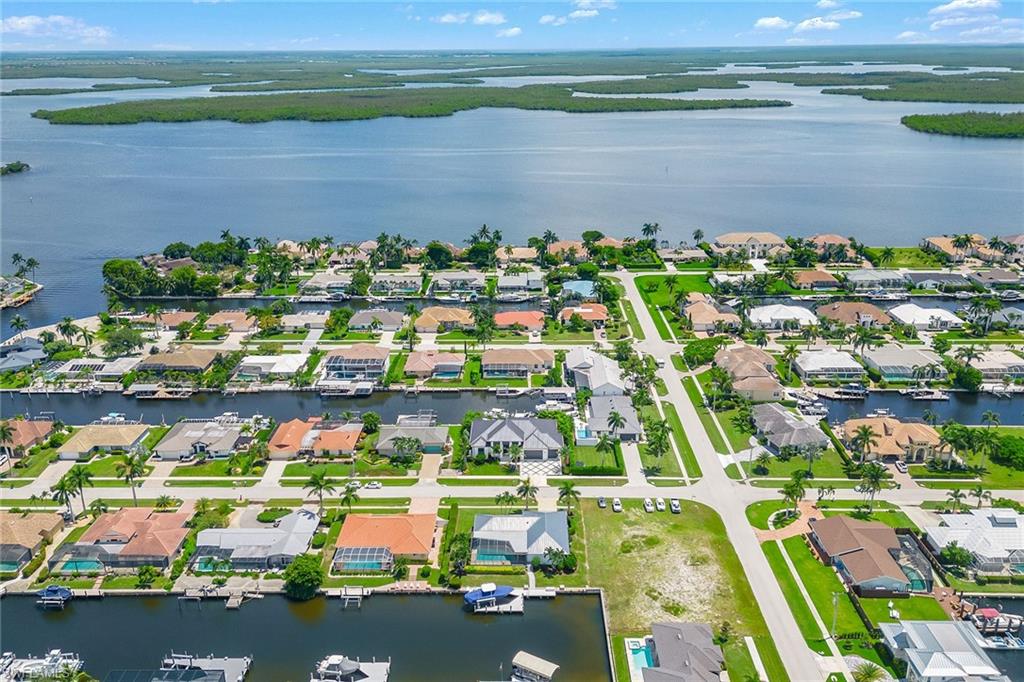 MARCO ISLAND - Residential
