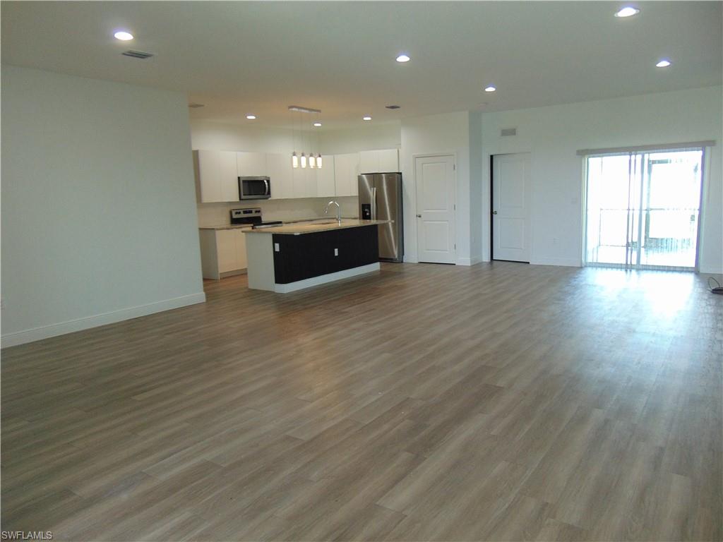 PORT LABELLE - Residential Lease