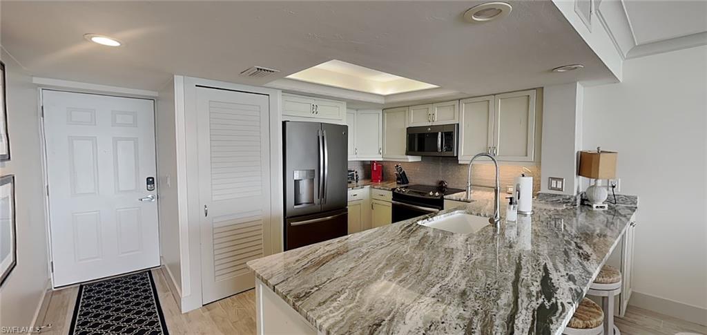 SANIBEL HARBOUR TOWER CONDO - Residential