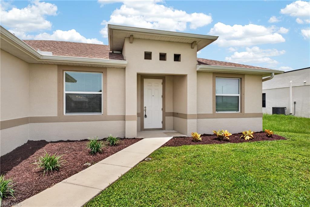 CAPE CORAL - Residential
