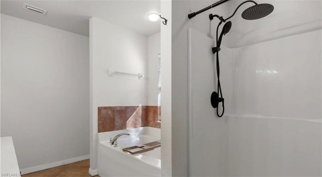 SHADOW LAKES - Residential Lease