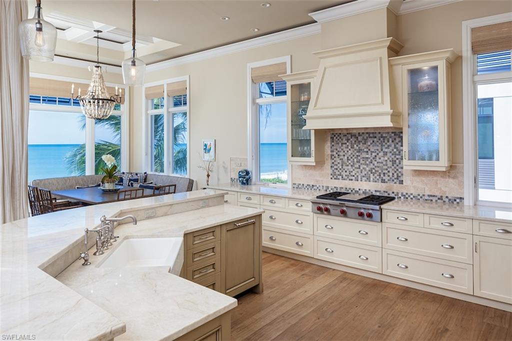 BAREFOOT BEACH - Residential