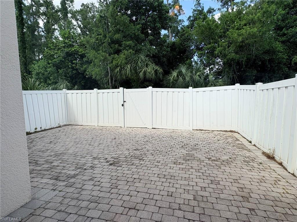 FOREST LAKE TOWNHOMES - Residential Lease