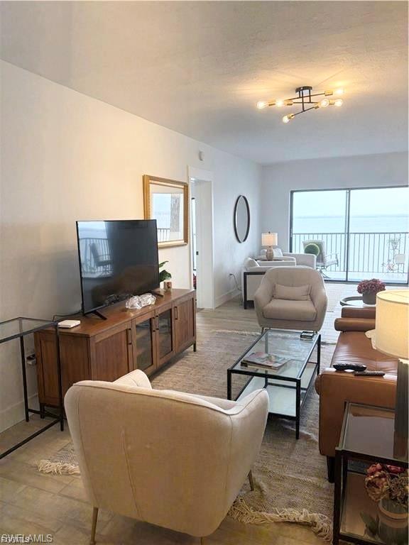 POINTE ROYALE - Residential