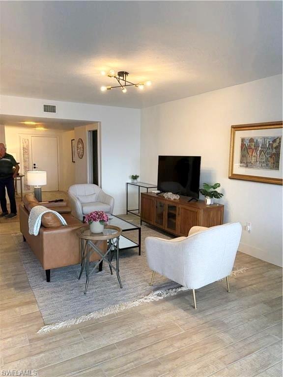 POINTE ROYALE - Residential