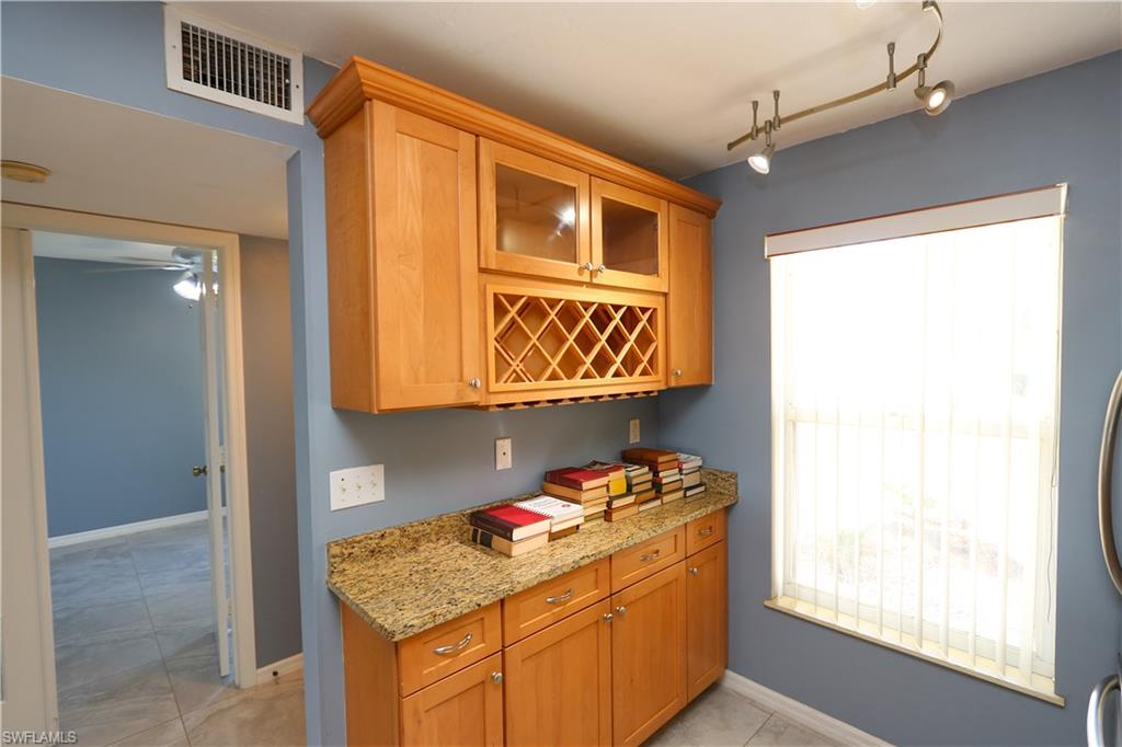 MAINSAIL - Residential Lease