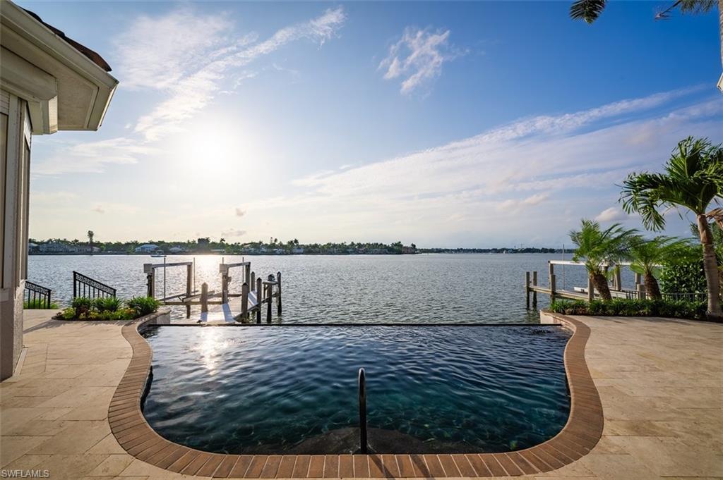 ROYAL HARBOR - Residential