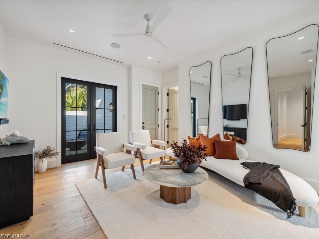 MOORINGS - Residential