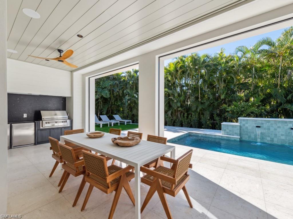 MOORINGS - Residential