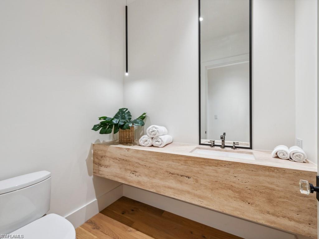 MOORINGS - Residential